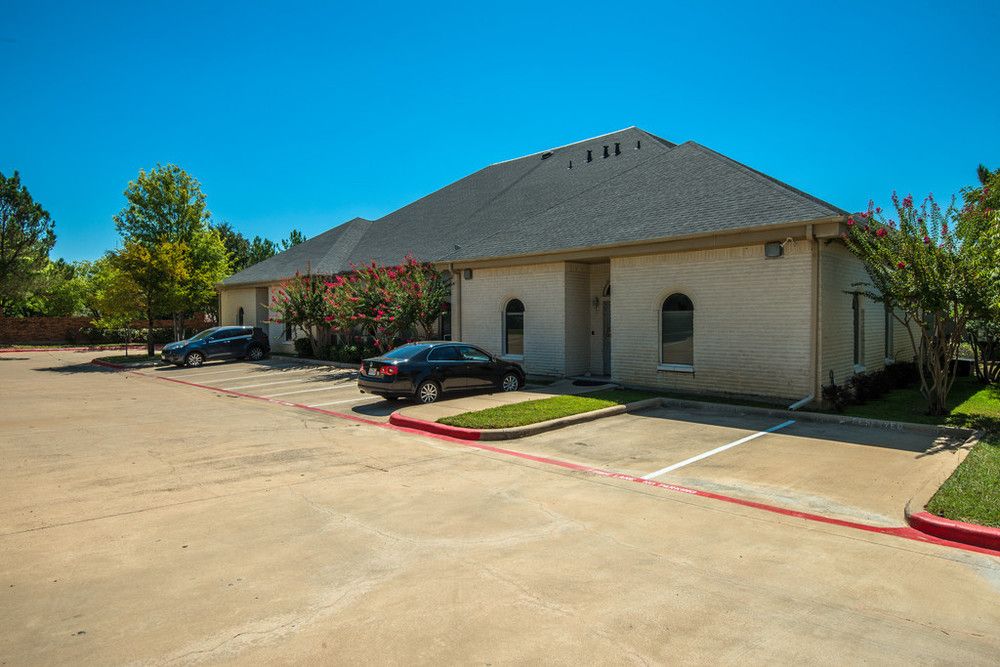 Office For Lease: 630 E Southlake Blvd, Southlake, TX 76092